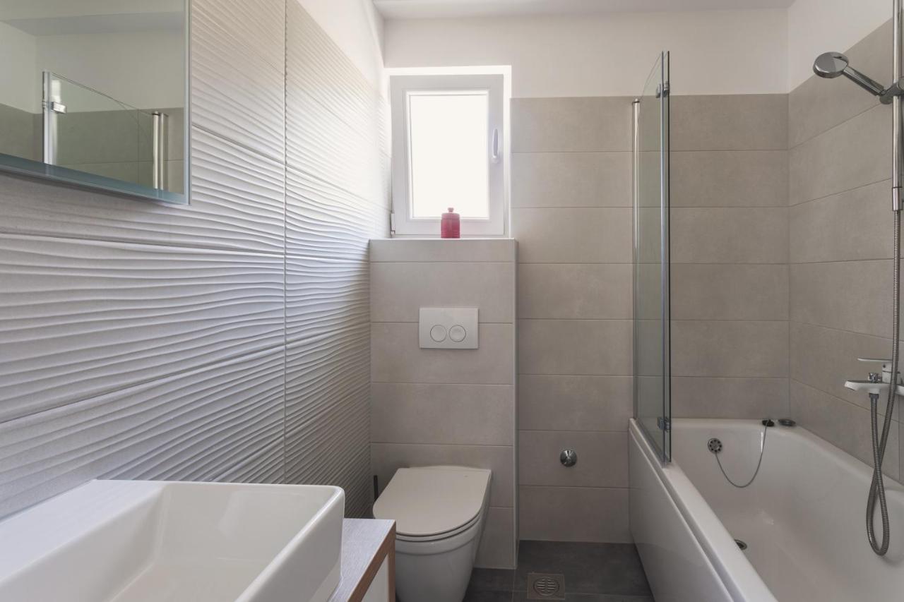 Center Apartment Golden Ray Бол Екстер'єр фото