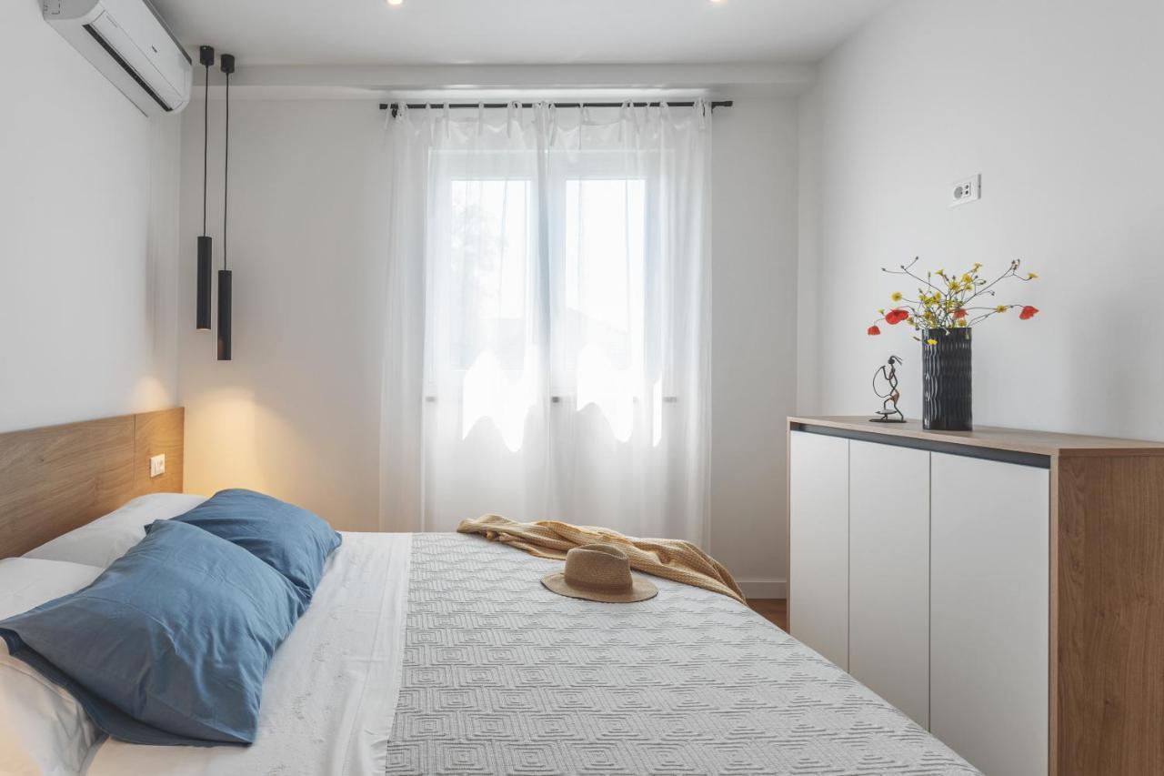 Center Apartment Golden Ray Бол Екстер'єр фото